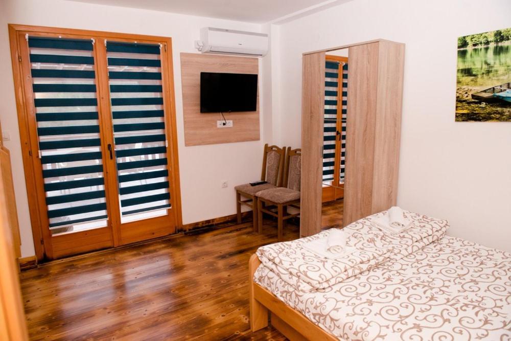 Bed and Breakfast Etno Selo Bok Vrhpolje Exterior foto